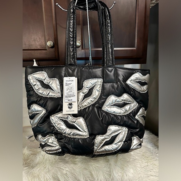Wildfox Women's Embroidered Lips Icon Tote Bag (NWT) - Picture 1 of 12